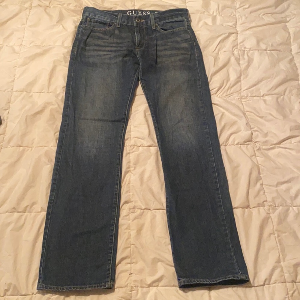 Guess Lincoln slim straight size 32 jeans we ship fast